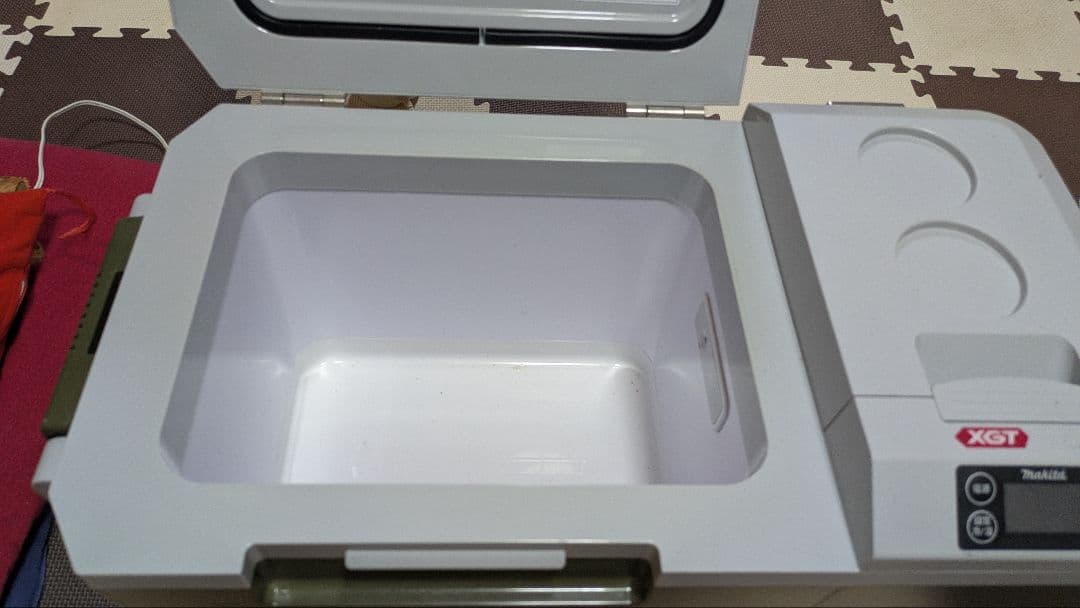 値下げ　Makita マキタ　CW001G 20L 充電式保冷温庫 屋外未使用