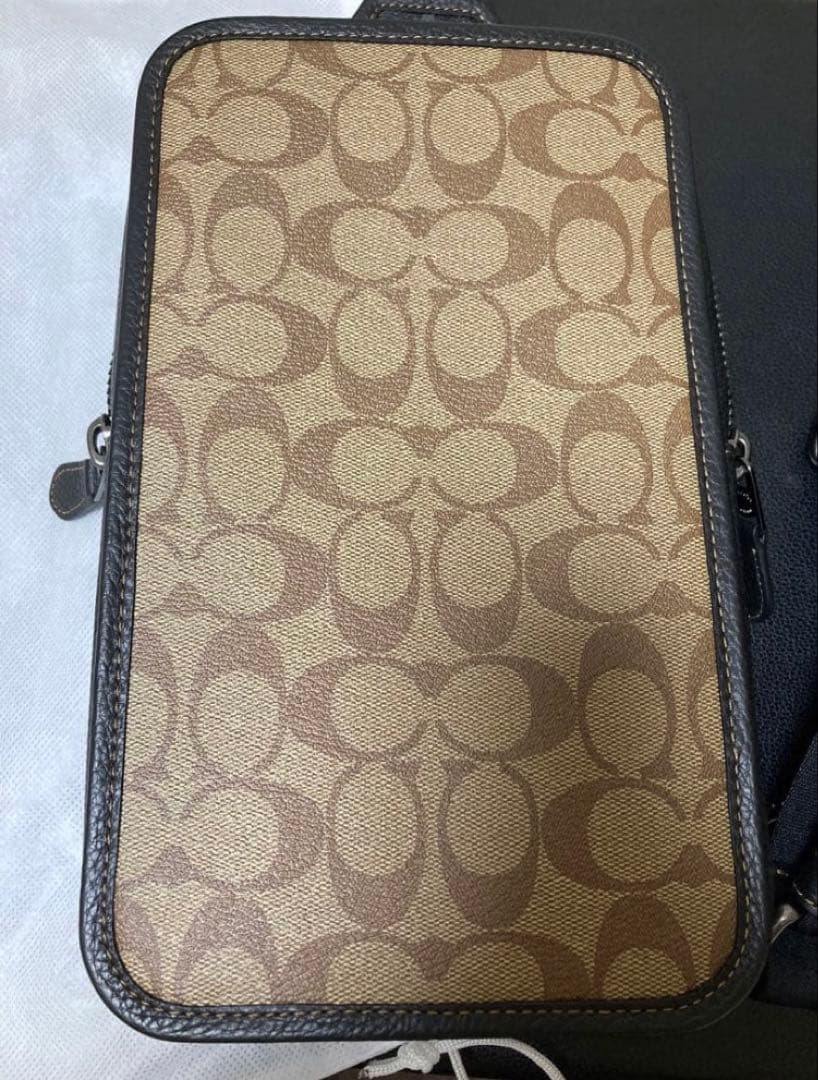 COACH　ショルダーバッグ　ベージュ系　コーチ