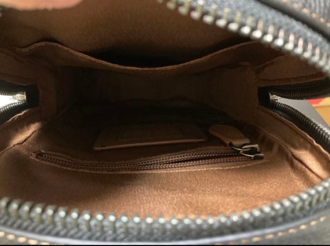 COACH　ショルダーバッグ　ベージュ系　コーチ