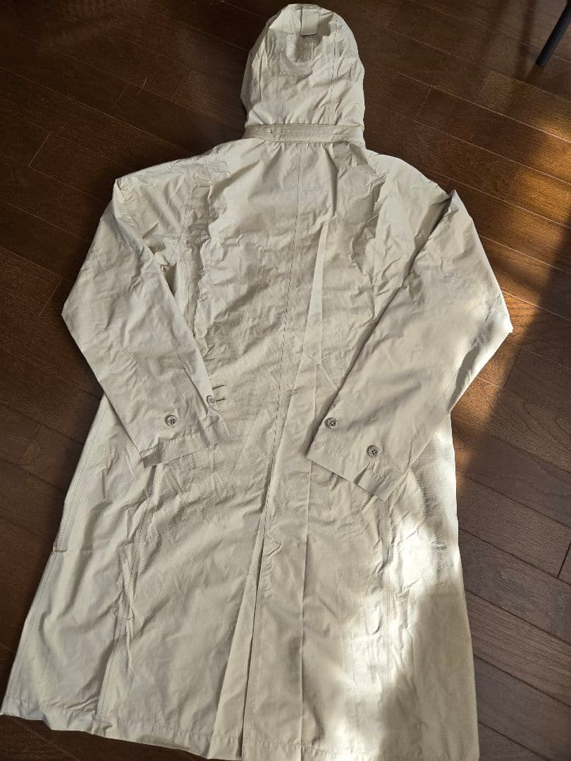 モンベル　 フード付き　レインコート　パックライト・トラベルコート