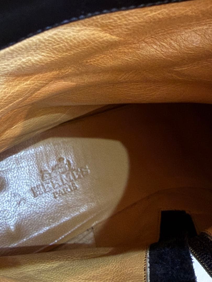 エルメス・黒 レザー ショートブーツ 中ヒール