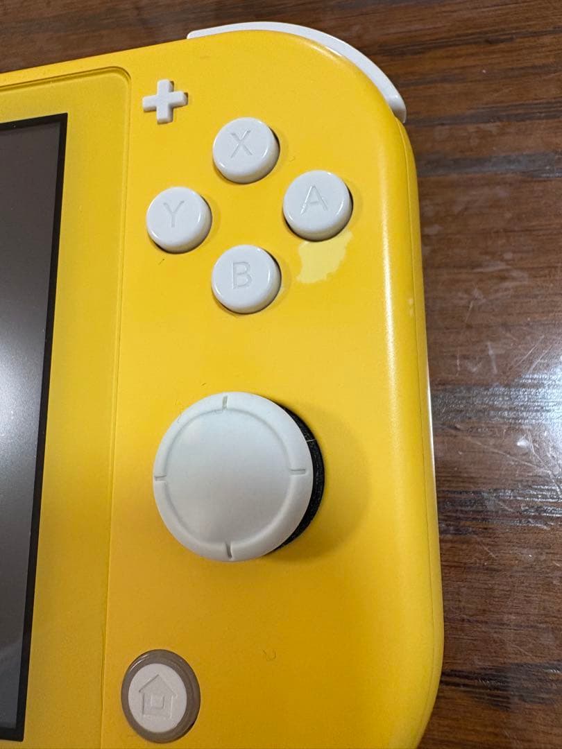 ニンテンドースイッチライト　イエロー　ジャンク品
