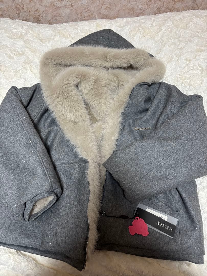 トップス andwang Kirakira 2way fur zip up beige