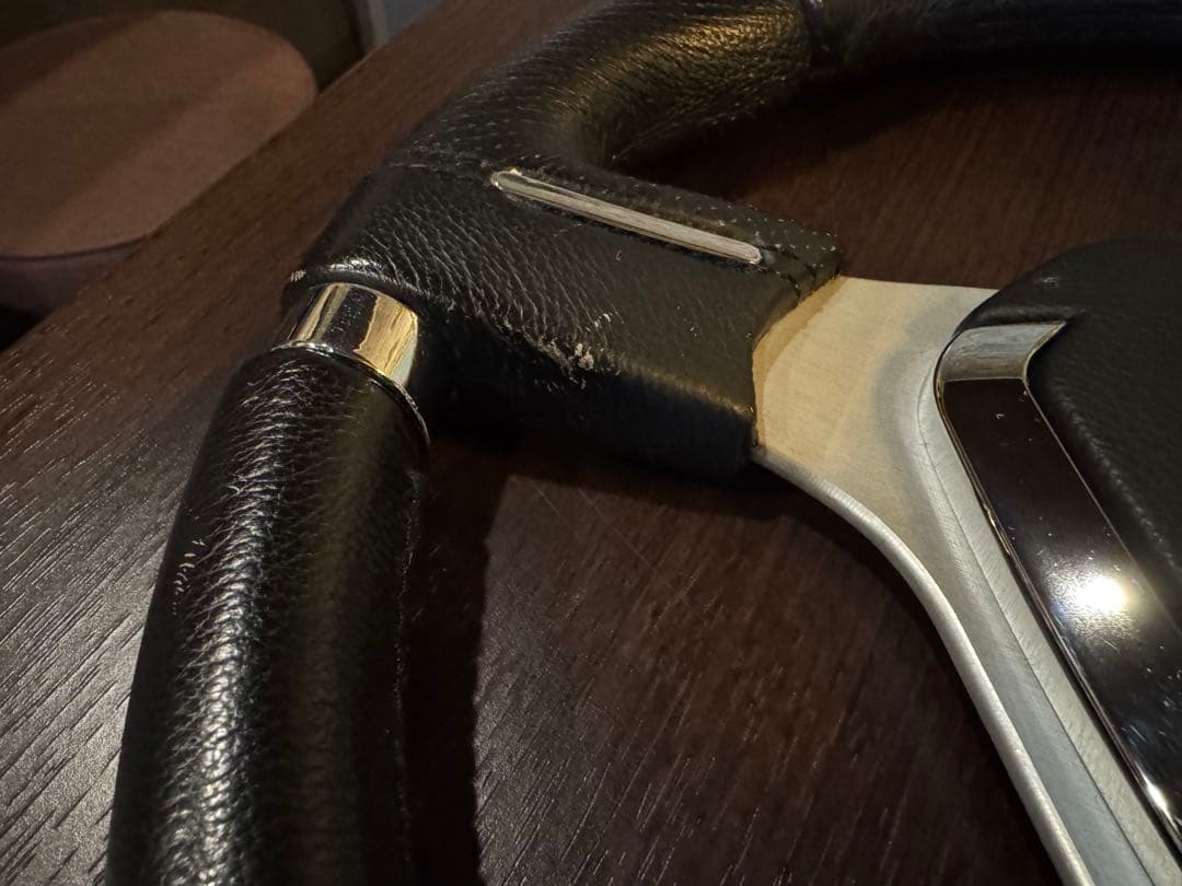 MOMO ステアリング ミレニアムEVO