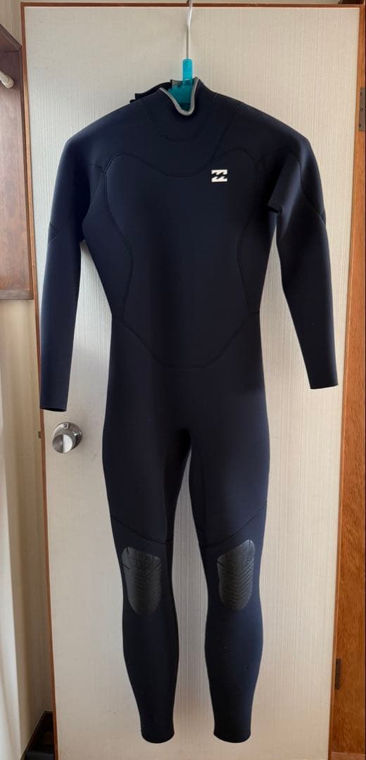 【新品タグ付】BILLABONG ウェットスーツハンガー、専用洗剤付きメンズXL