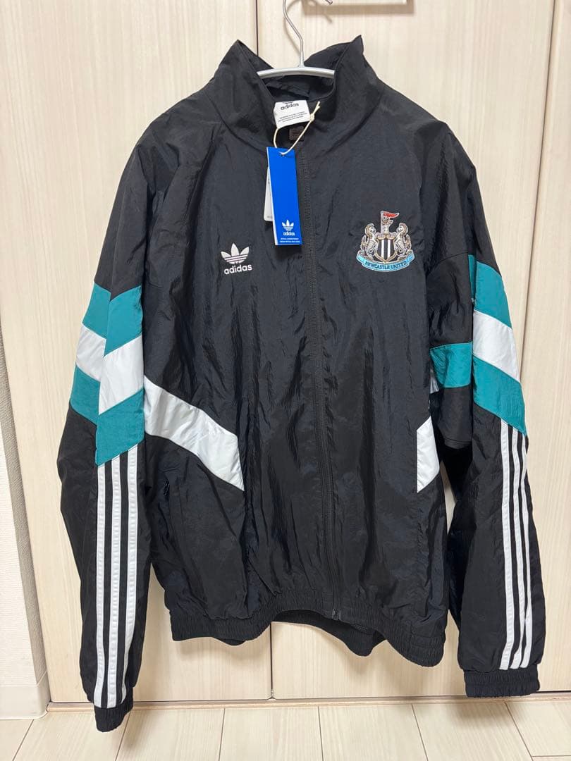 新品未使用　XL ニューカッスル・ユナイテッドFC トラックトップ IX5155