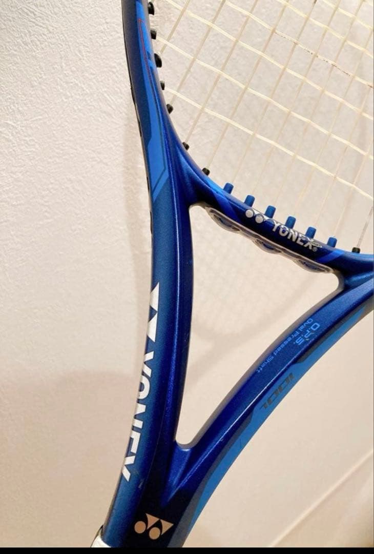 ラケット【匿名 大人気 希少 ヨネックス テニス ドライブ】EZONE 100L