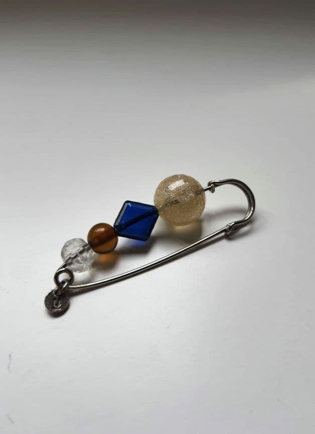 UNDERCOVER but beautiful アンティークブローチ