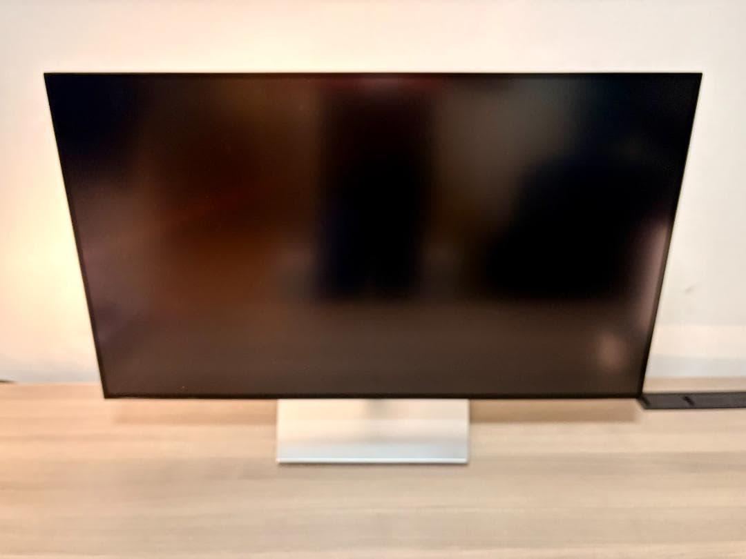 Dell U3223QE 31.5インチ 4K モニター