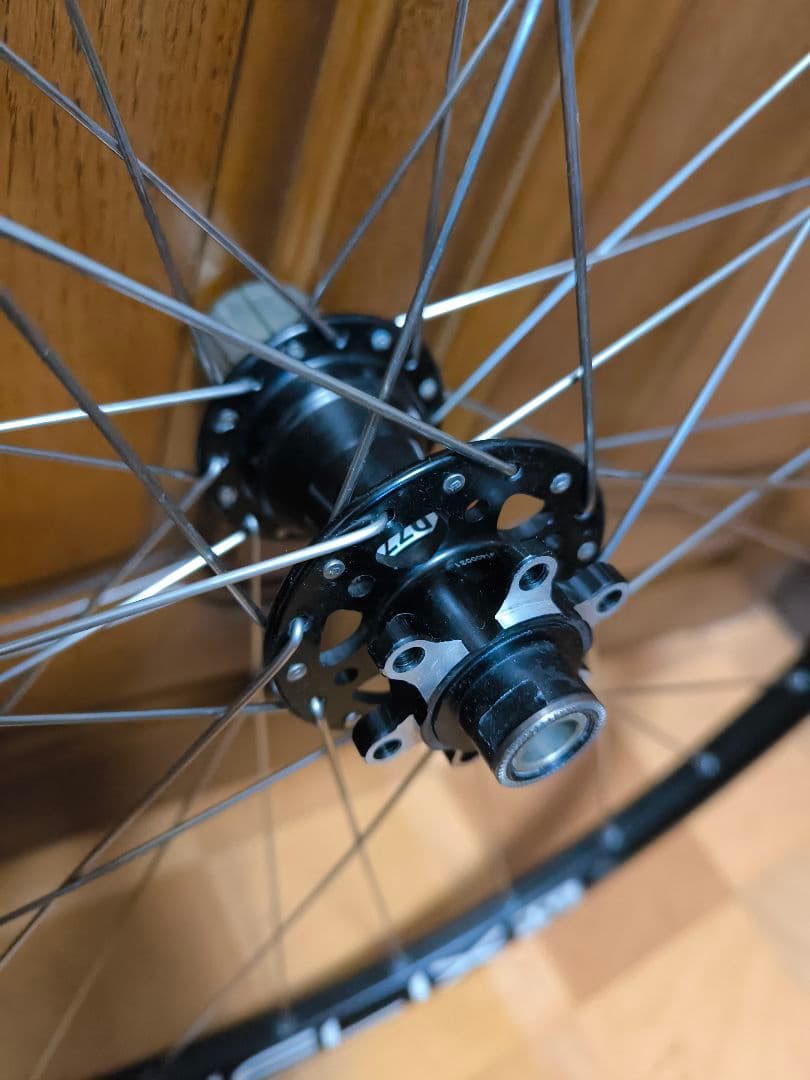 SUN Ringle Helix TR25 ホイールセット Novatecハブ