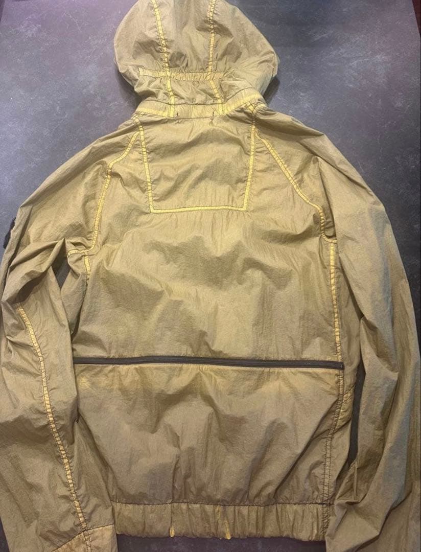 Stone  フード付きナイロンジャケット オリーブ