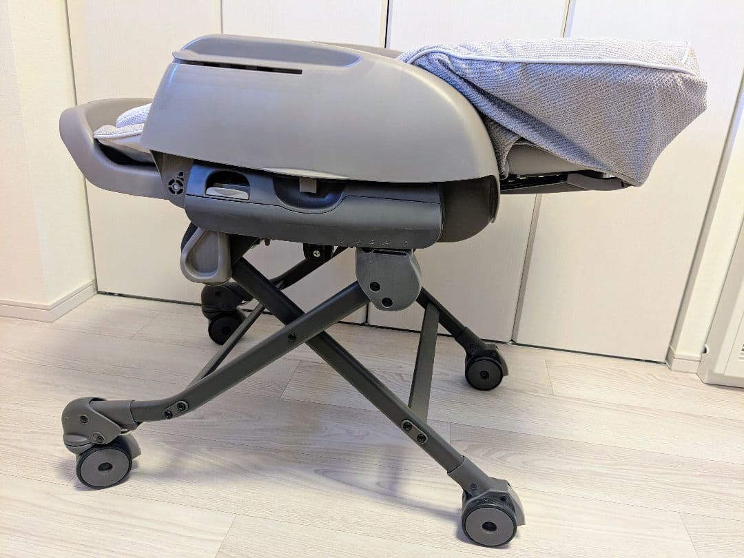 コンビ combi ネムリラ 美品