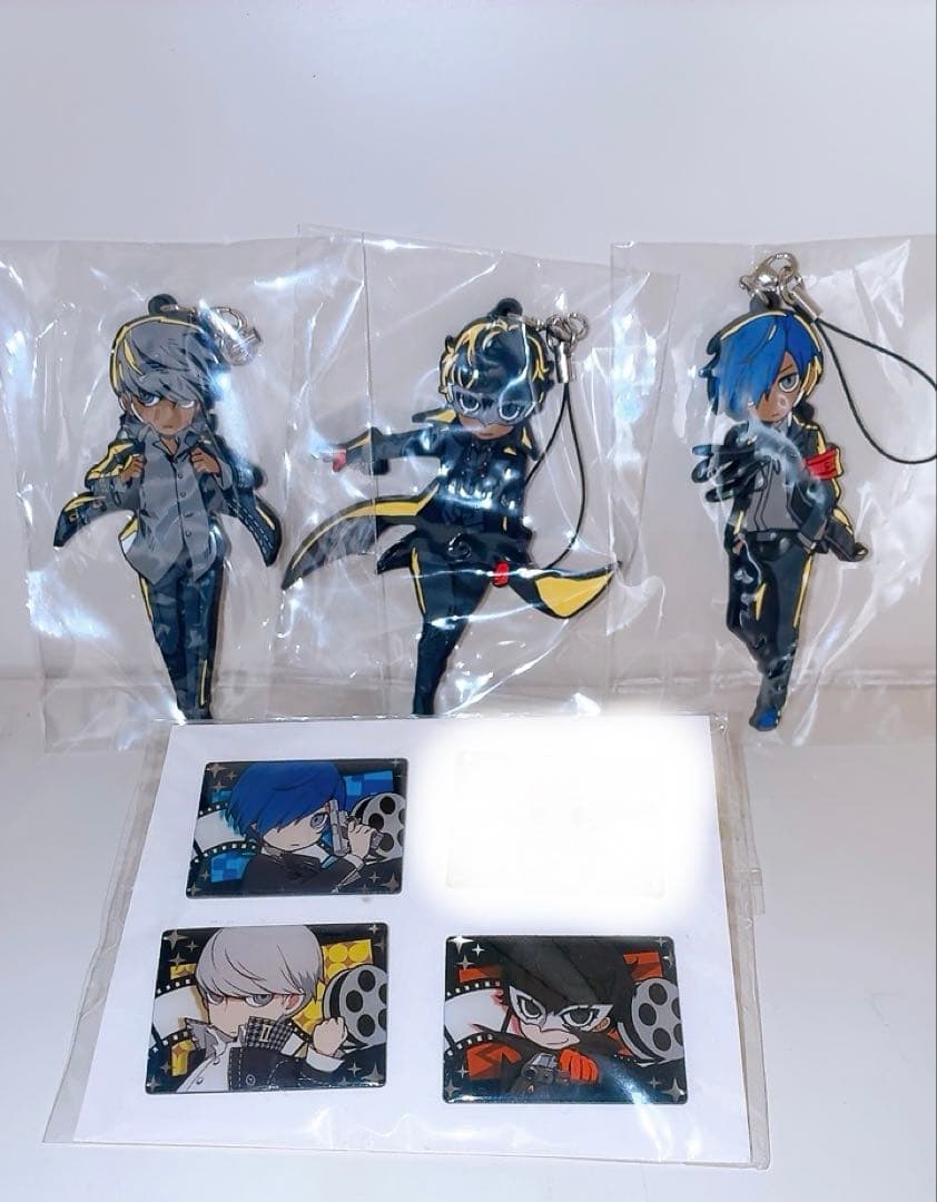 ペルソナQ2 ラバーストラップ ピンバッジ