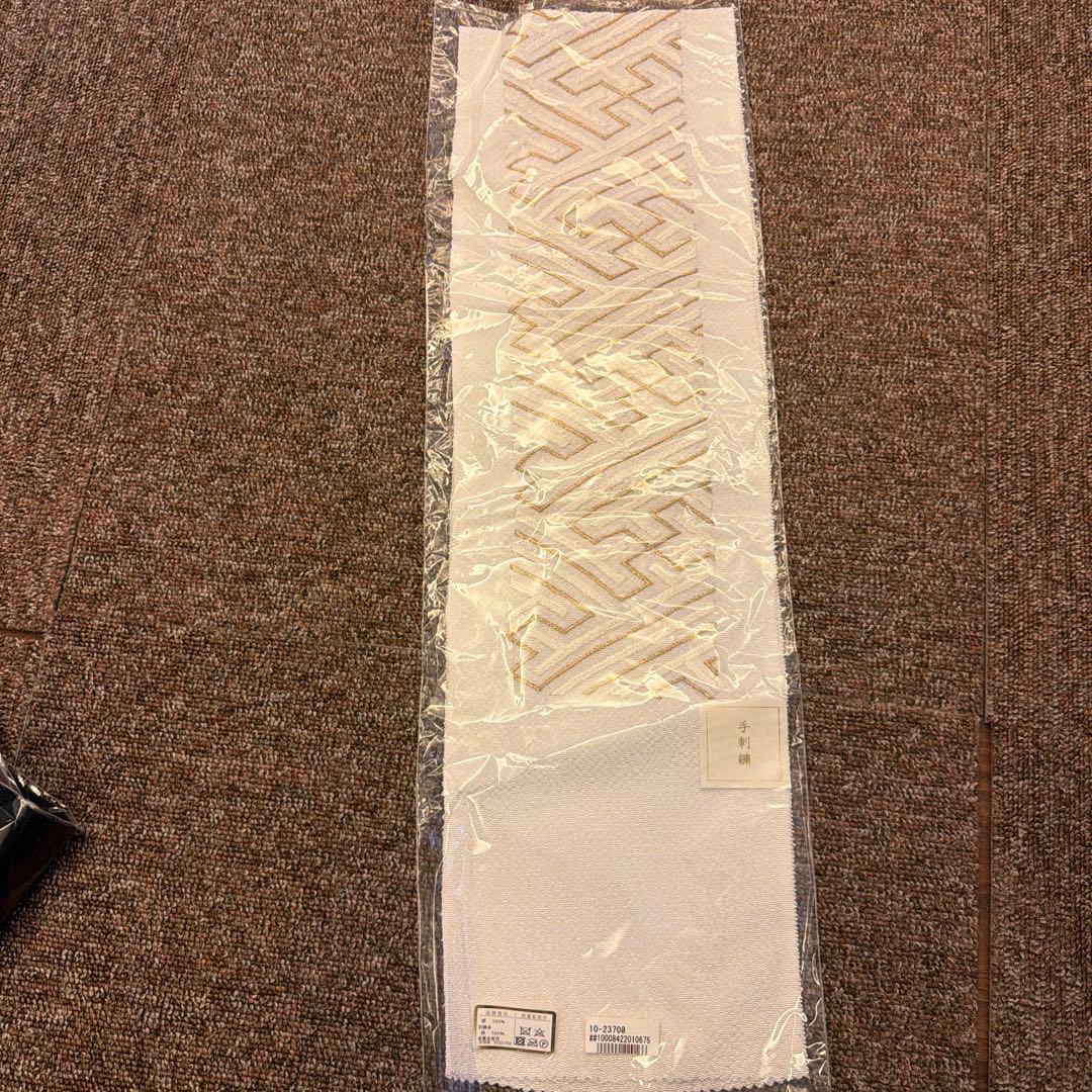 手刺繍 半襟 100% 絹　約25cm x 100cm