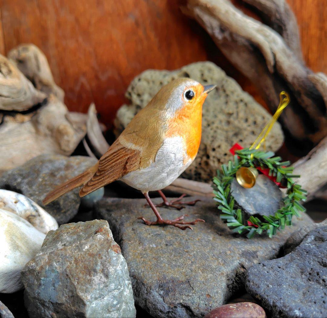 小さなバードカービング ヨーロッパコマドリ (ロビン) 野鳥 小鳥 木彫り