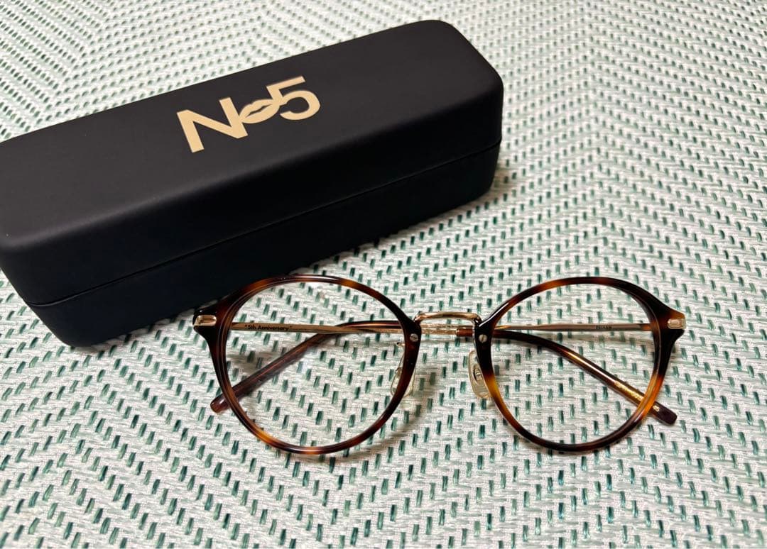 新品未使用品 Nissy N5 UV加工メガネ ケース・メガネ拭き・取扱説明書付