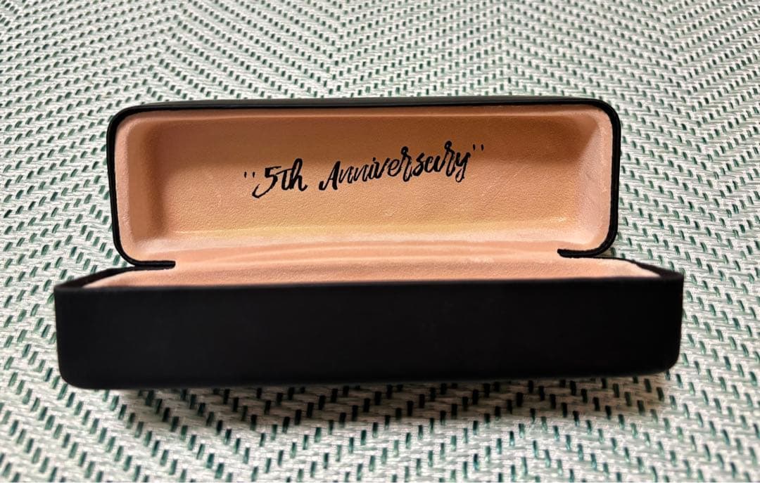 新品未使用品 Nissy N5 UV加工メガネ ケース・メガネ拭き・取扱説明書付