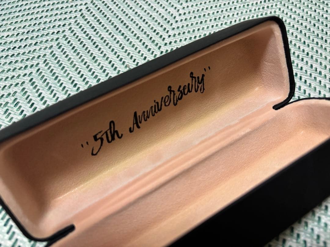 新品未使用品 Nissy N5 UV加工メガネ ケース・メガネ拭き・取扱説明書付