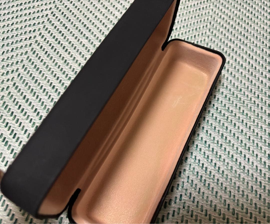 新品未使用品 Nissy N5 UV加工メガネ ケース・メガネ拭き・取扱説明書付