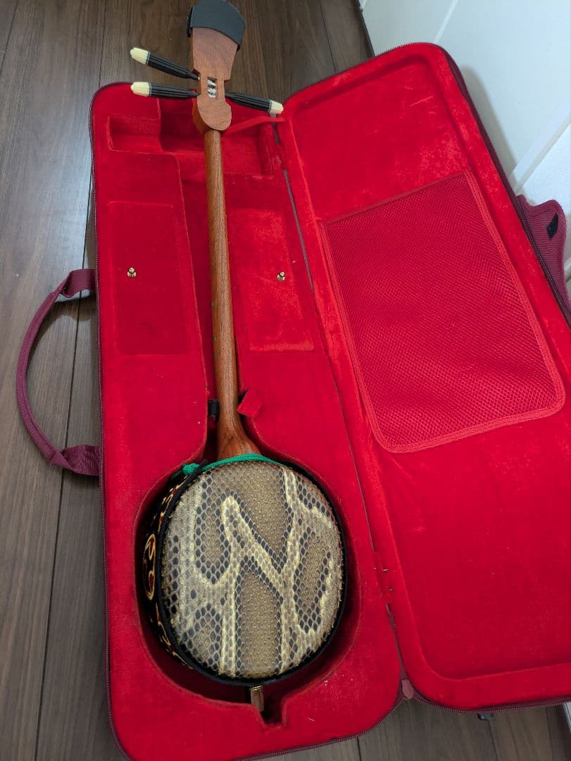 美品沖縄 三味線 本体ソフトケース付き 初心者向き 水牛爪