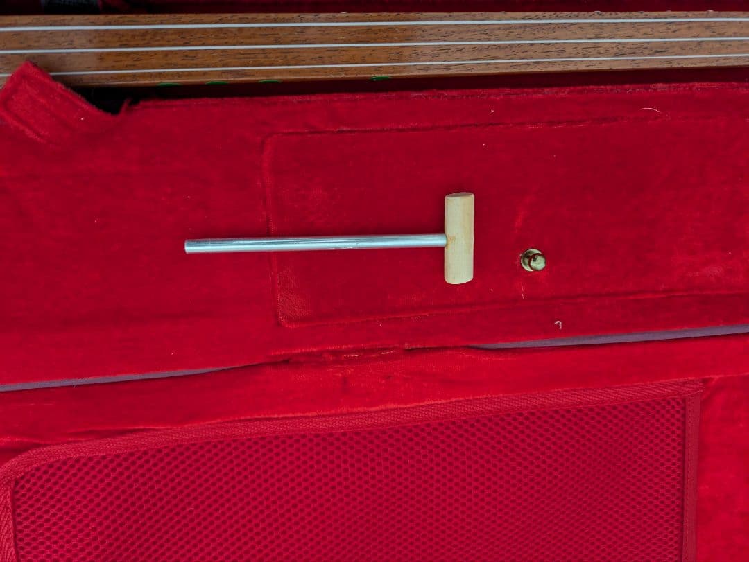 美品沖縄 三味線 本体ソフトケース付き 初心者向き 水牛爪