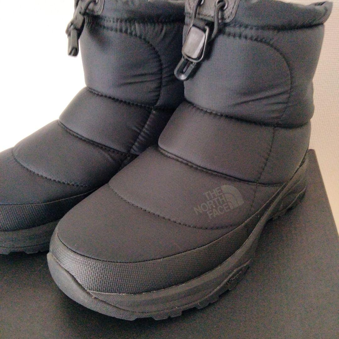 Nuptse Bootie WP VII Short 24.0 ブラック