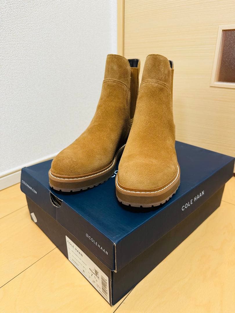 【新品】【COLE HAAN】スエードブーツ　本革