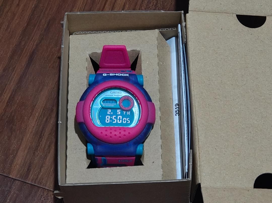 【新品未使用】CASIO G-SHOCK Gショック G-B001RG-4JR