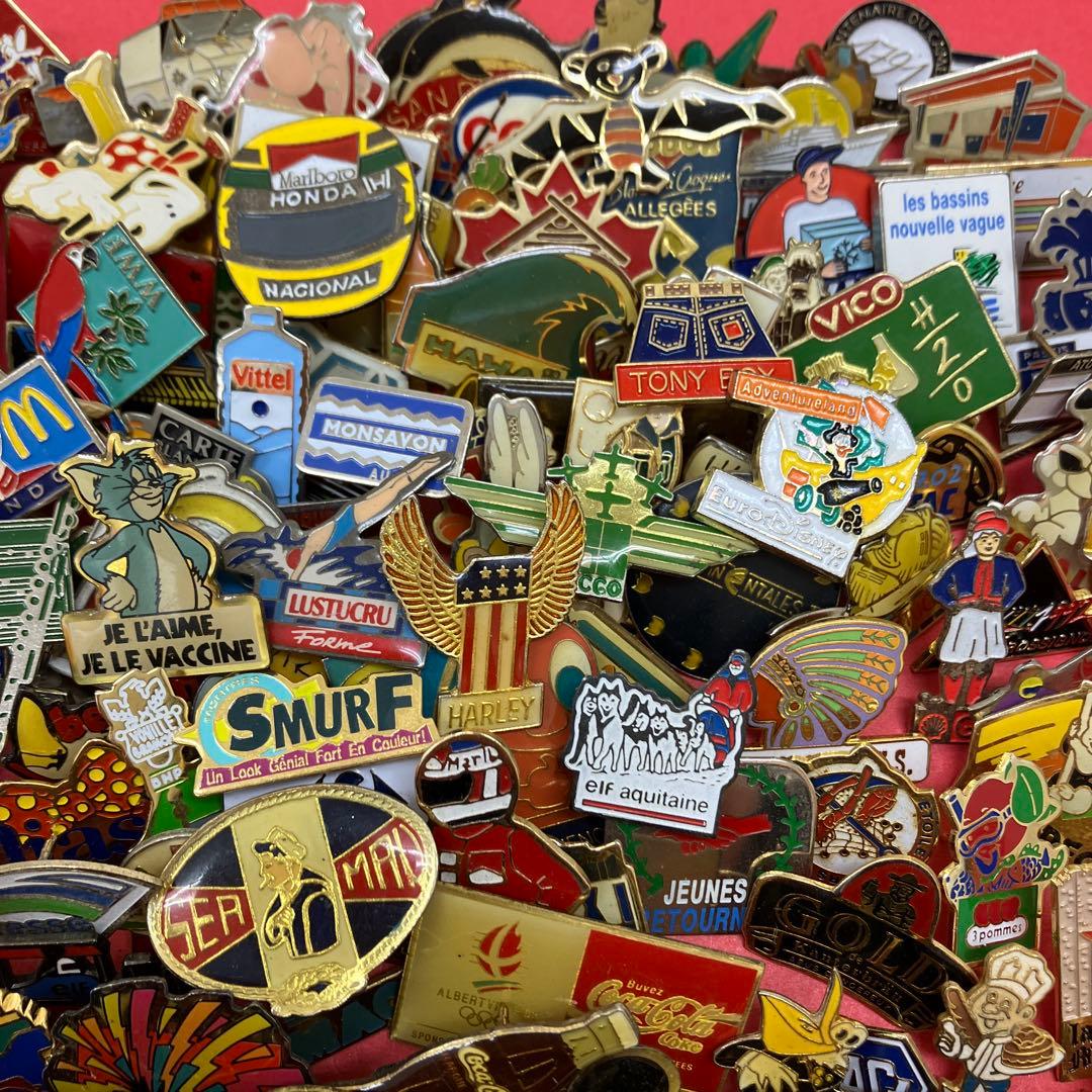 フランス雑貨★ピンバッジ大量220個セット★