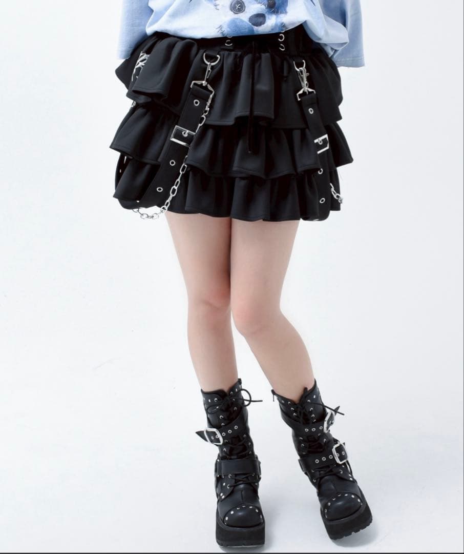 TRAVAS TOKYO/トラバス トーキョー』サスペンダー付きフリルスカート