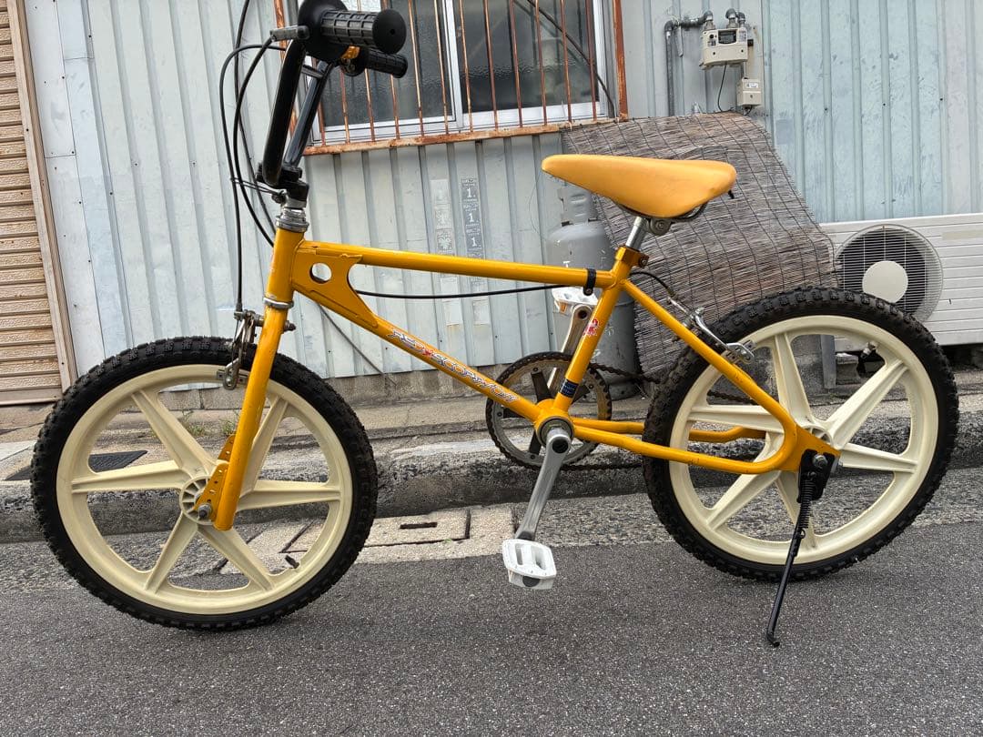 F28 中古/希少BMX OLD SCHOOL BMX RED SCORPION