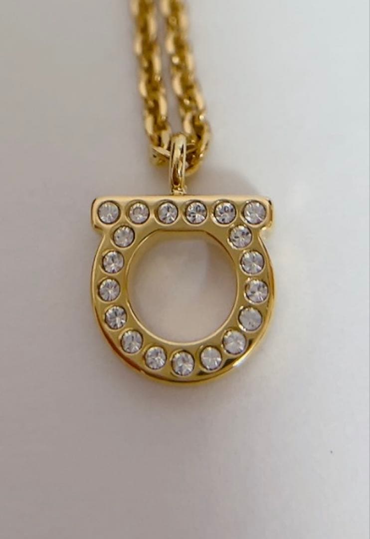 フェラガモ Ferragamo ネックレス　ゴールド 未使用に近い