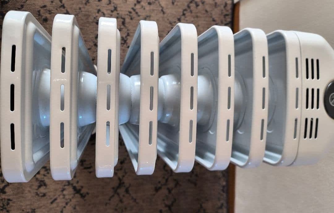 デロンギ エコモード搭載オイルヒーター RHJ35M0812-DGトップハンガー