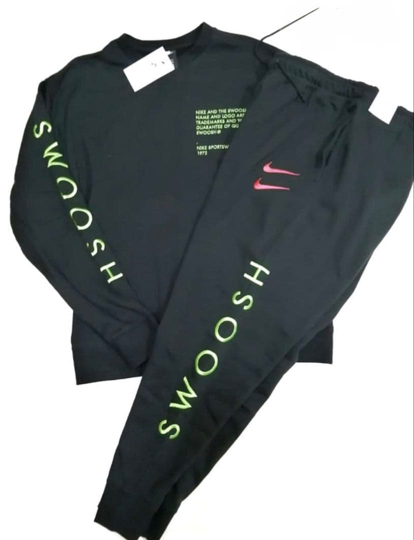 ナイキ SWOOSH スウェット　セットアップ