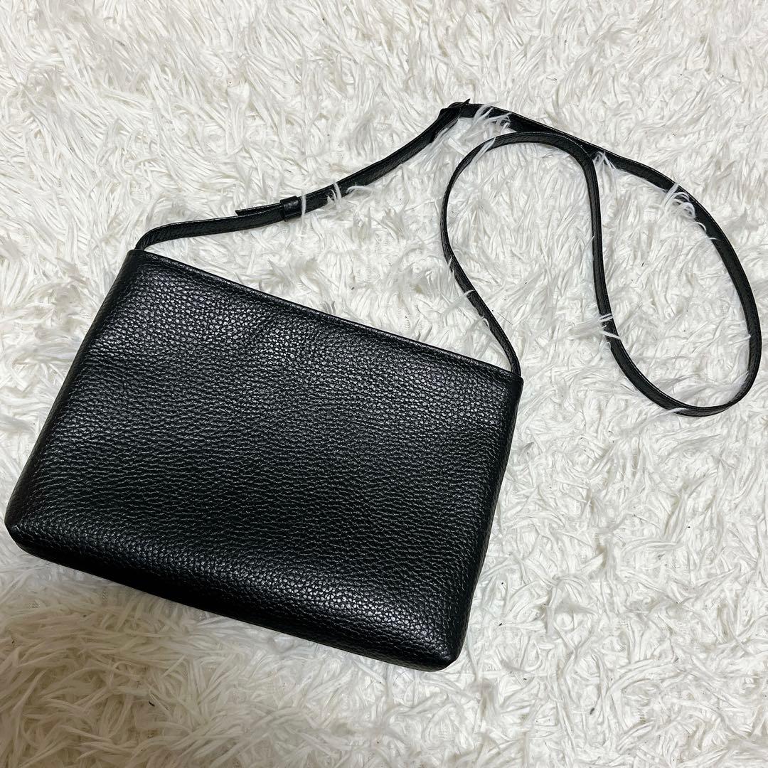 美品　HushTug サコッシュ ショルダーバッグ 本革　ブラック