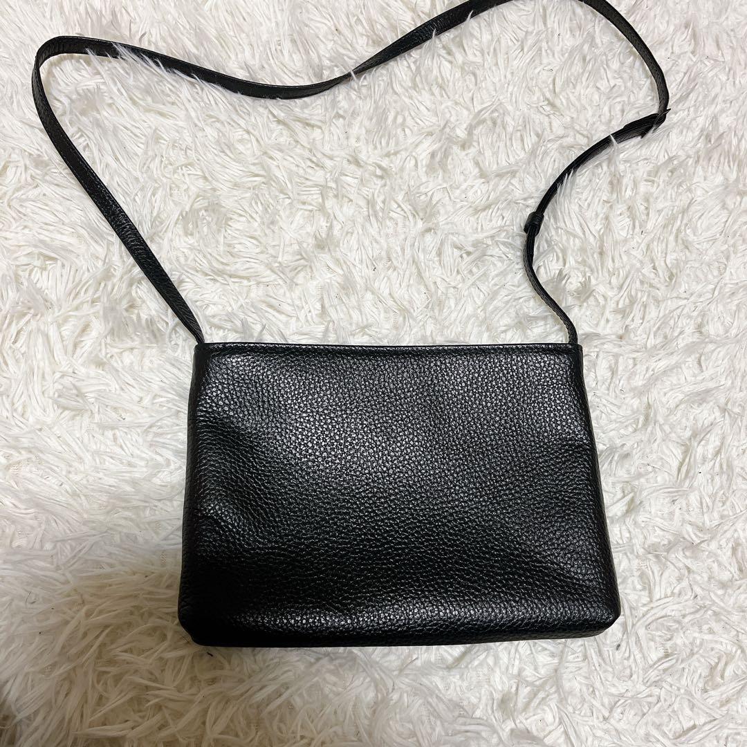 美品　HushTug サコッシュ ショルダーバッグ 本革　ブラック