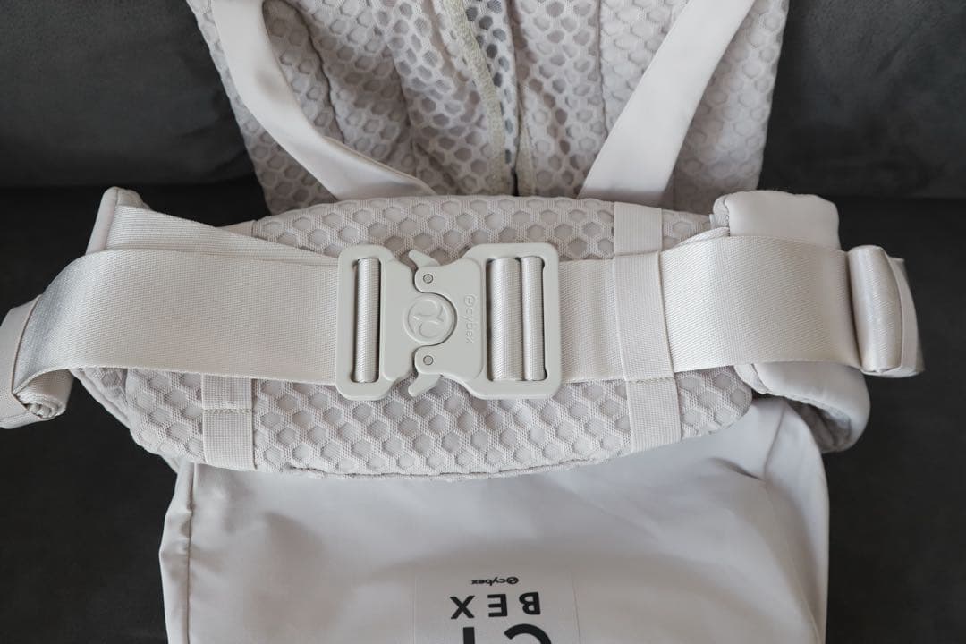 【美品】CYBEX 抱っこ紐Coya Carrier ライトベージュ