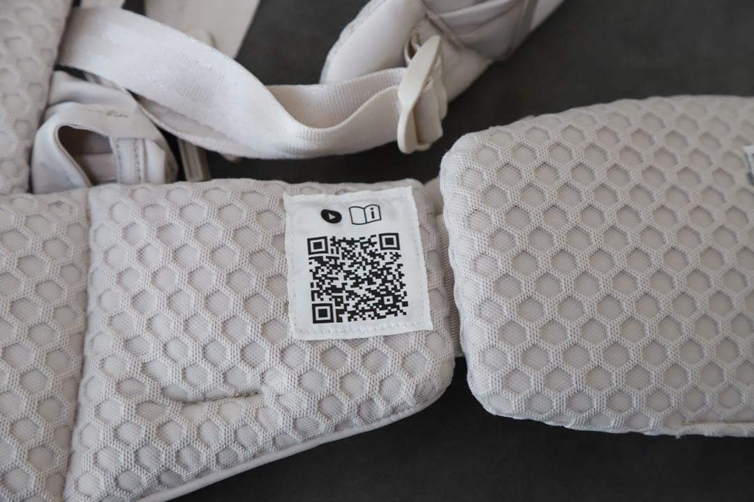 【美品】CYBEX 抱っこ紐Coya Carrier ライトベージュ