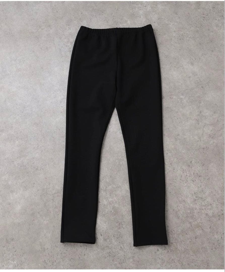 ポンチレギンスパンツ