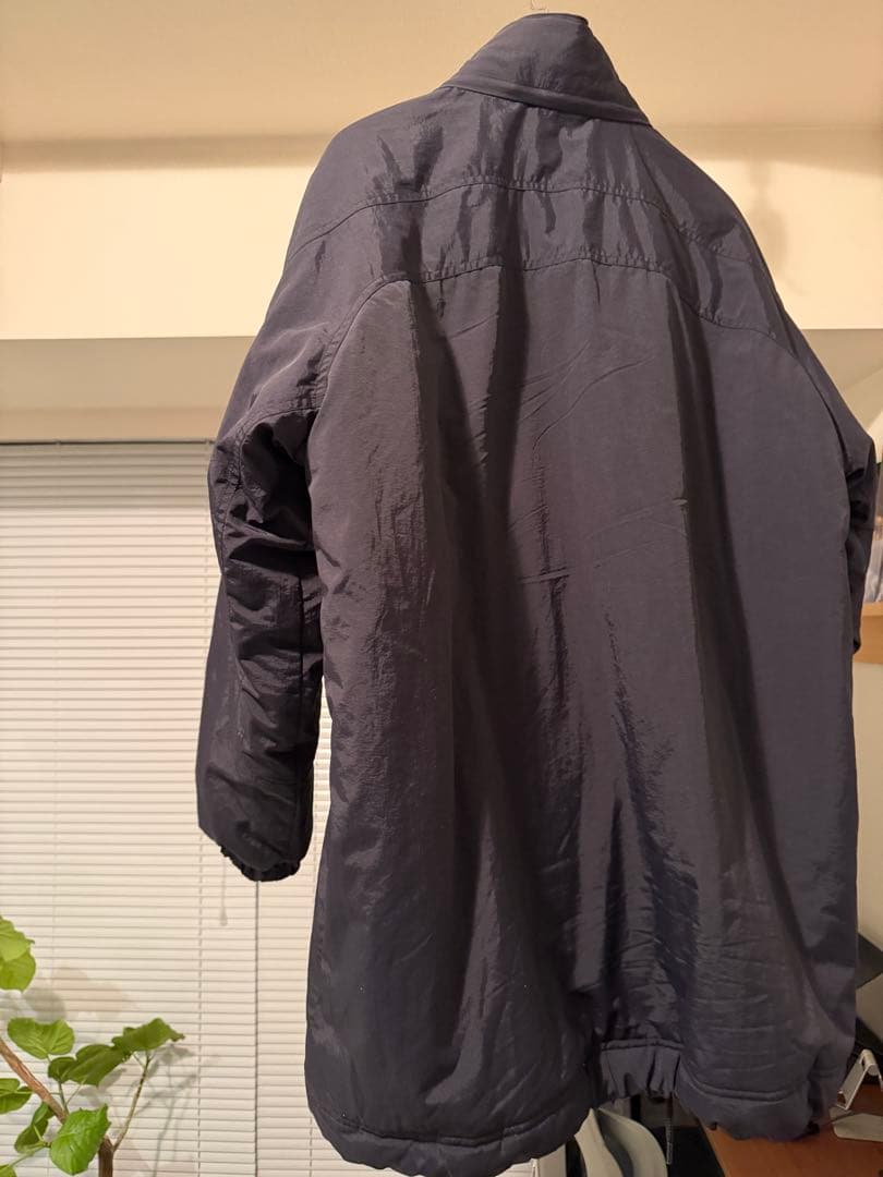 ジャケット・アウター PADDED NYLON BENCH COAT (BLACK/WHITE)