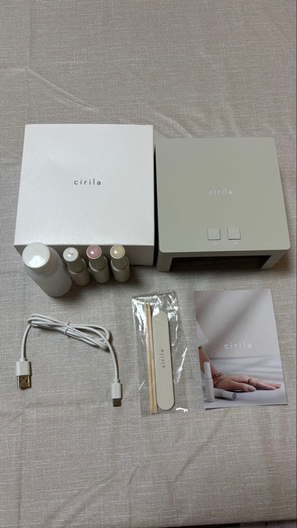 cirila ネイルケアセット ベースジェルとカラー3本