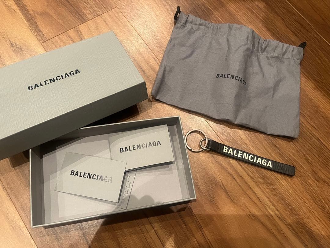 BALENCIAGA レザーキーホルダー