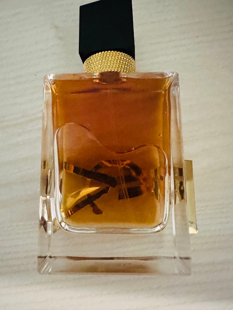 Yves Saint Laurent 香水 オレンジ