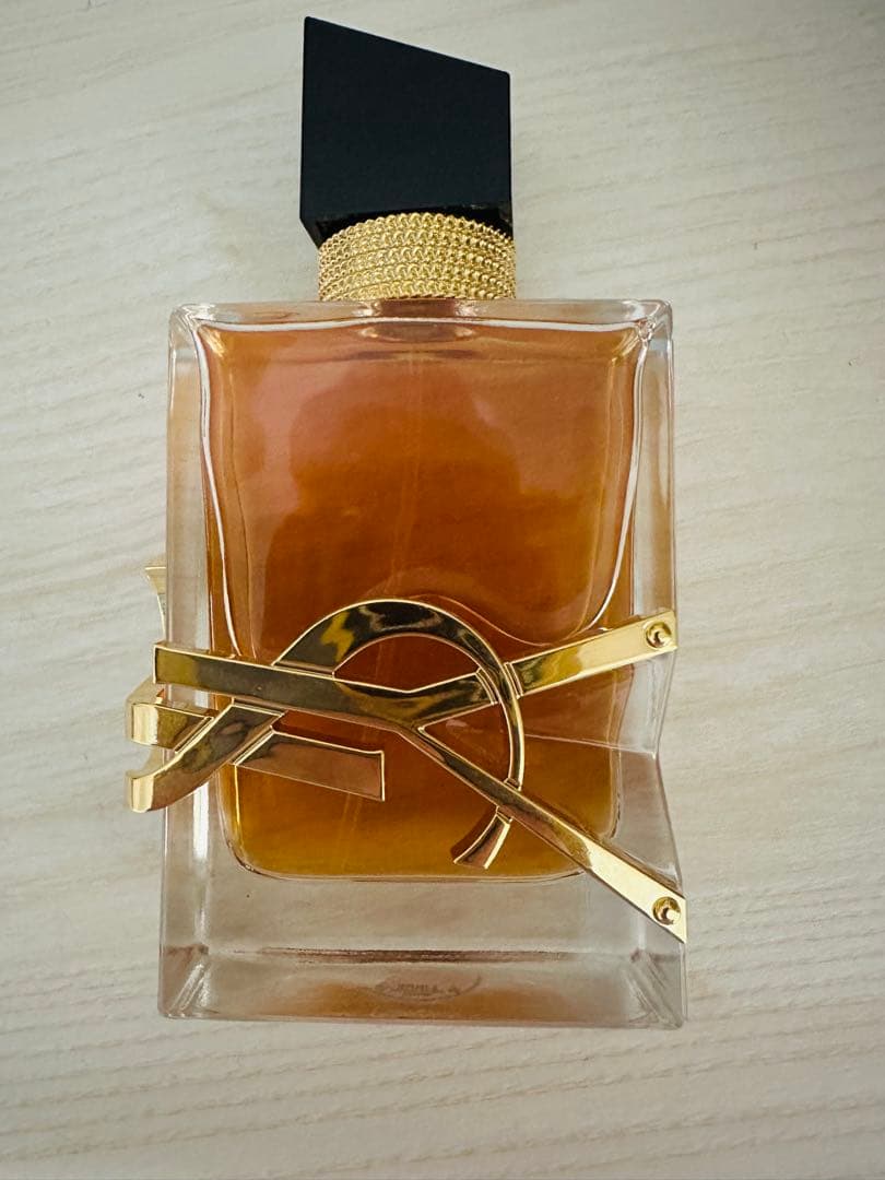 Yves Saint Laurent 香水 オレンジ