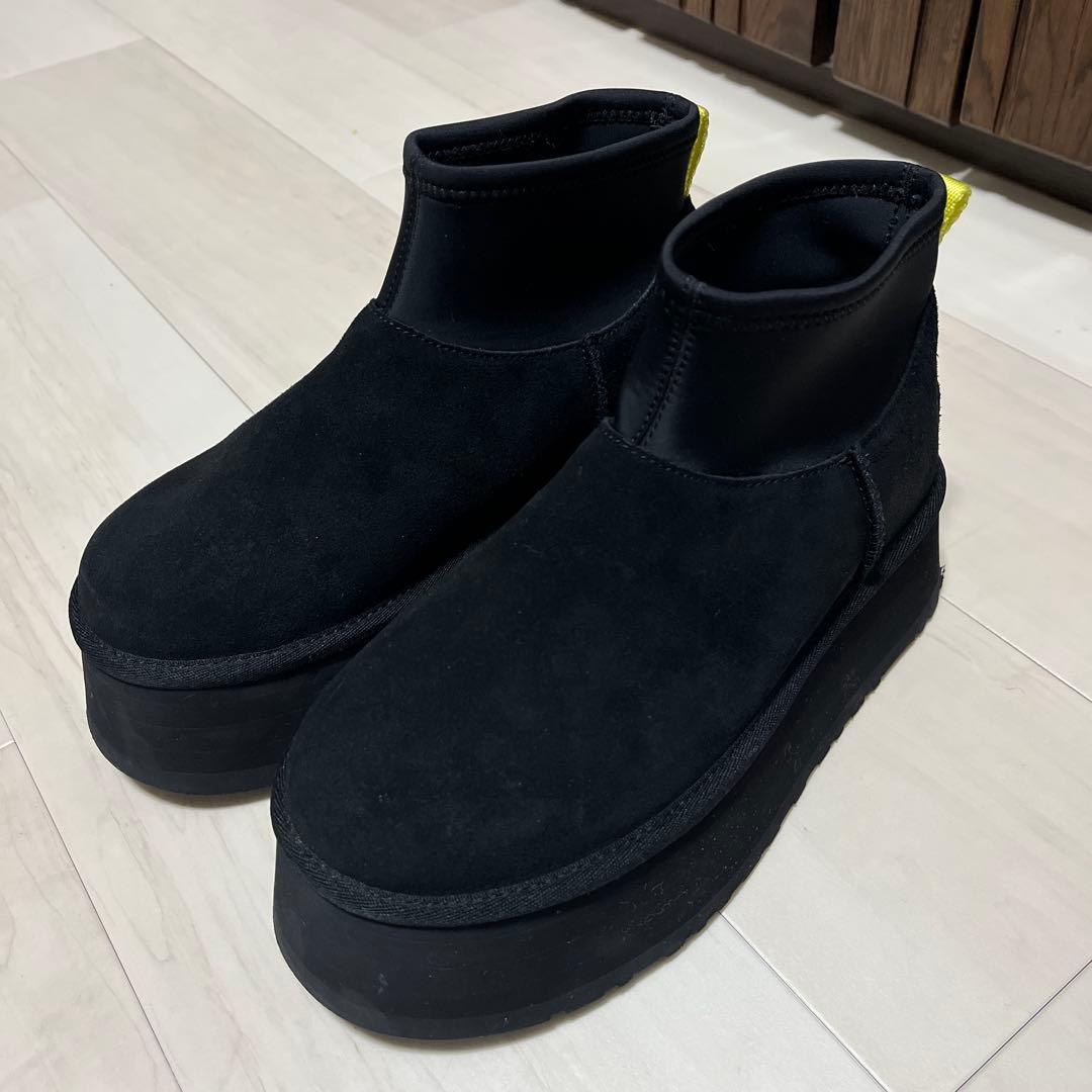 UGG アグー　23cm 厚底ムートンブーツ　ブラック クラシックミニディッパー