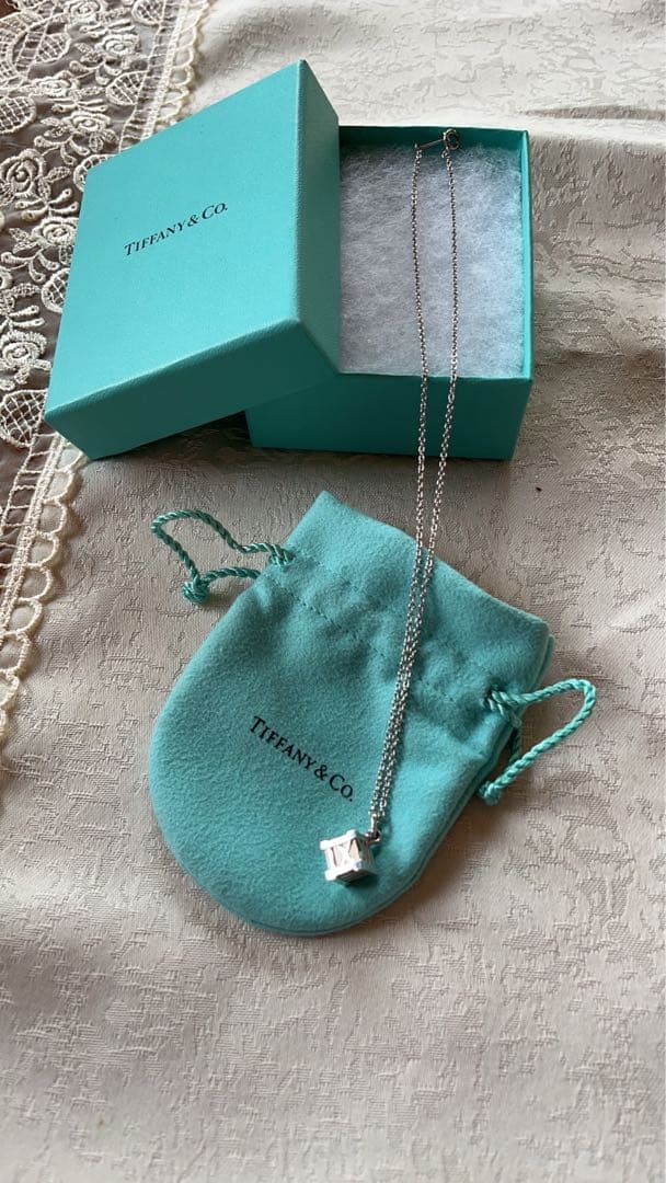 ティファニー　アトラスキューブネックレス