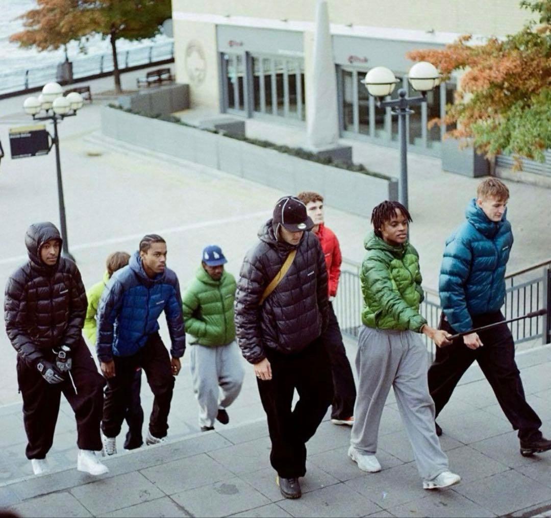 【極美品❗️】mont-bell ダウンジャケットS ピンク　モンベル　160