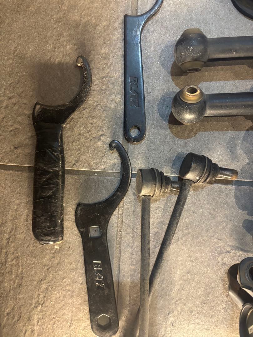 アクア 車高調 ブリッツ NHP10