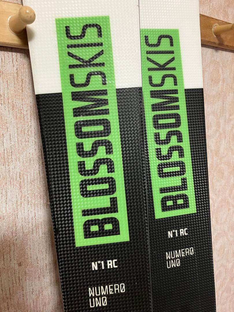 さらに値下げ‼️BLOSSOM SKIS RC N°1