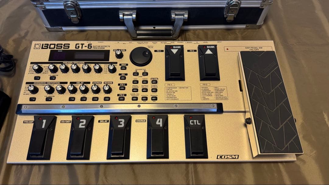 BOSS GT-6 ギターエフェクトプロセッサー